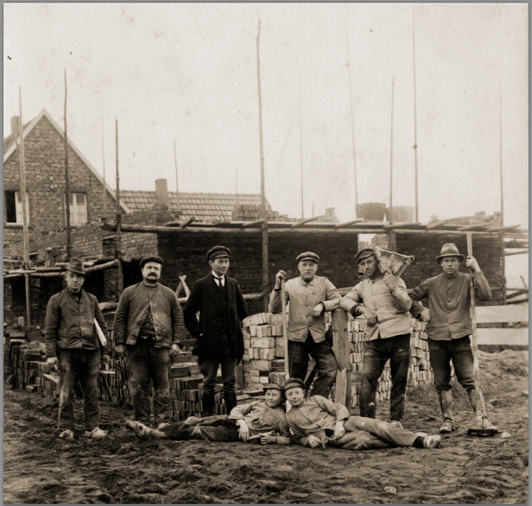 v. li.: Josef Hörning, Johann Dalhaus, Anton Hüls, Benno Höing, Wilhelm Elschot, Bernhard Wewering, Karl Hovestädt, Bernhard Bömkes